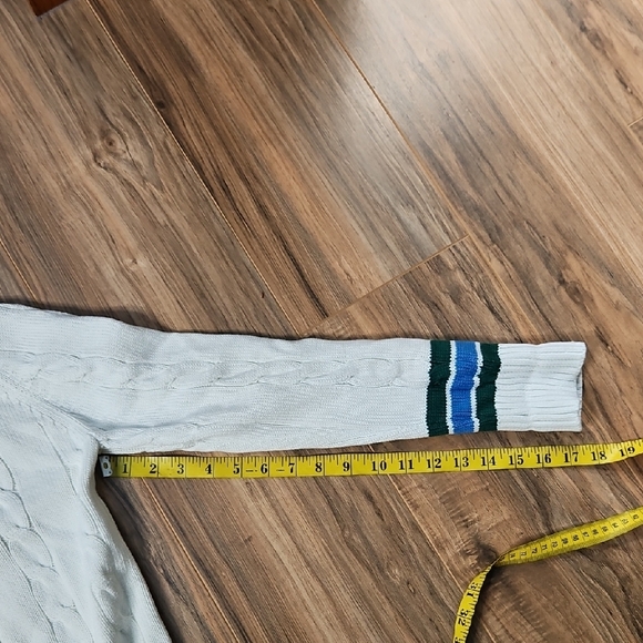 Vineyard Vines Women’s Long Sleeve Cable Knit Varsity Sweater M - Picture 11 of 12